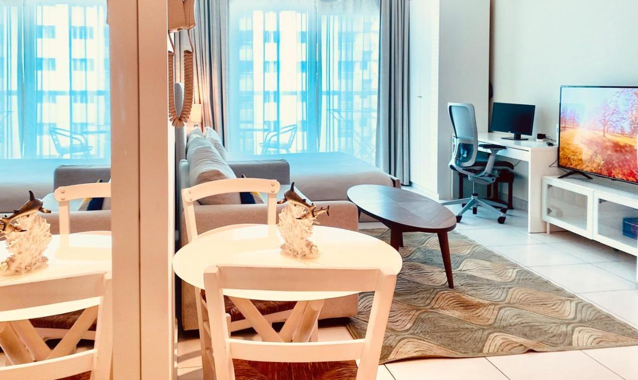 Full Sea View With Balcony - Studio Apartment - 10 Min To Jbr - Дубай Экстерьер фото